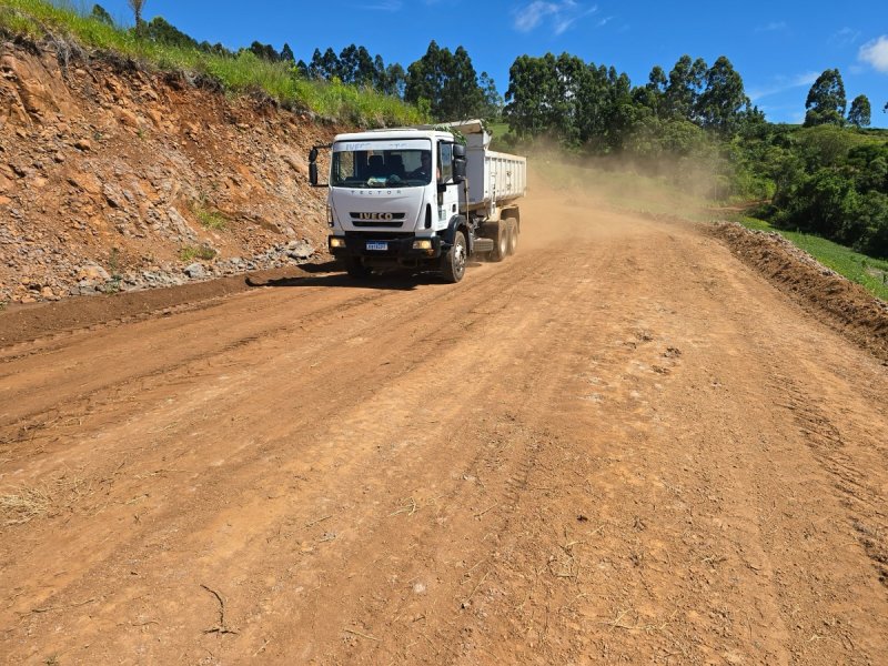 Melhorias nas Estradas Rurais de Nova Laranjeiras